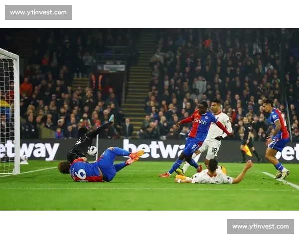 精彩欧冠对决回放解析：经典瞬间与战术博弈全方位回顾