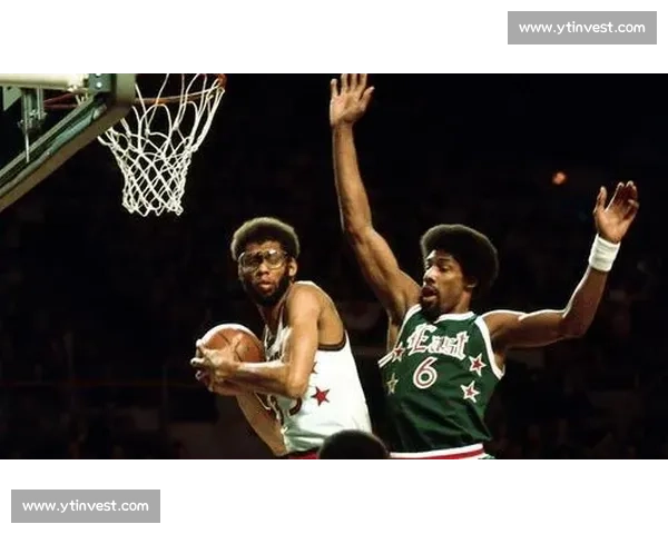 NBA篮球联赛辉煌历程回顾:从创立至今的传奇与变革 NBA篮球联赛辉煌历程回顾:从创立至今的传奇与变革